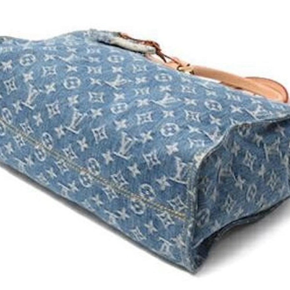 Louis Vuitton On The Go (OTG) MM Monogram remix Tote Bag - Picture 2 of 9